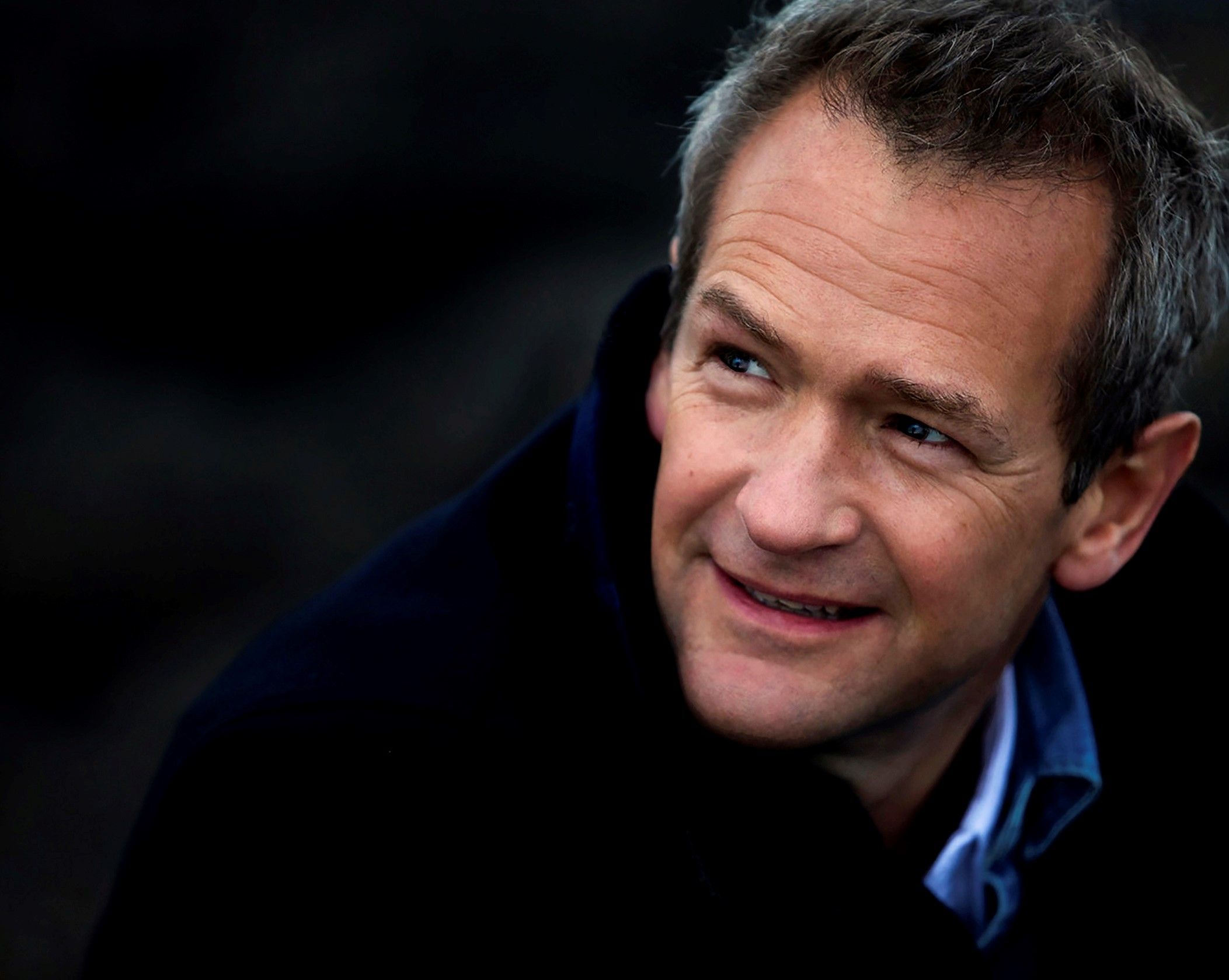 Alexander  Armstrong 